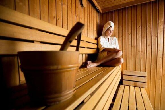 Isang pagbisita sa bathhouse upang mabawasan ang timbang ng katawan